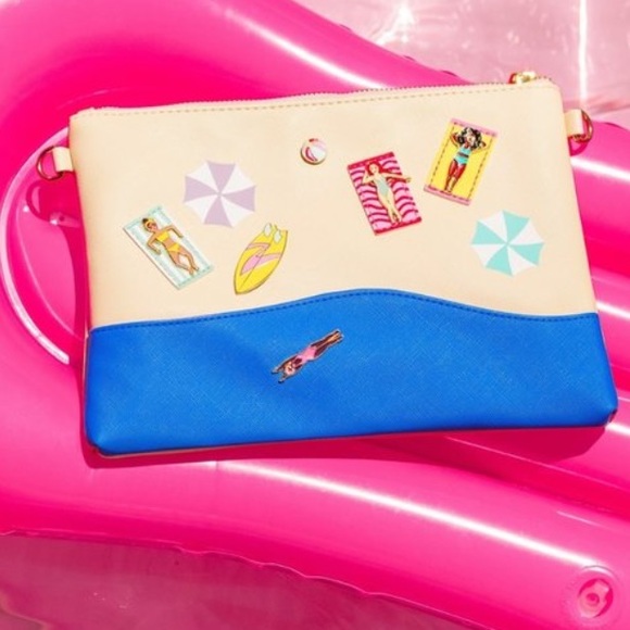 Studio DIY Handbags - Cant Clutch This Beach Clutch